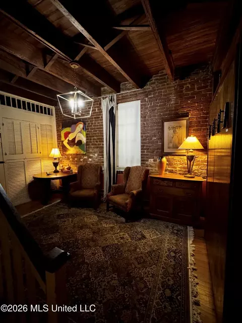 Entry Way - 303 N Commerce St, Natchez, MS 39120 photo 1 of 2