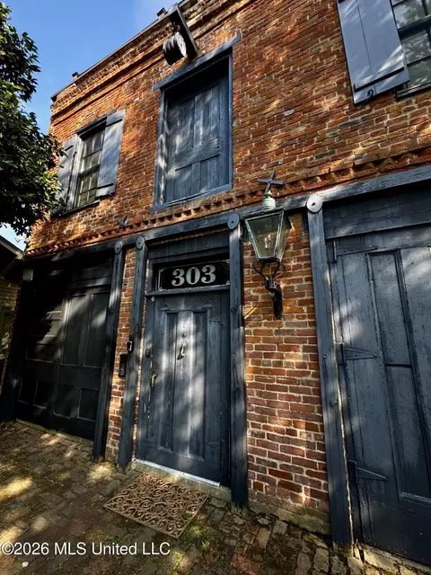 Other - 303 N Commerce St, Natchez, MS 39120 photo 2 of 3