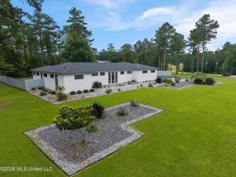 227 Jo Ann Dr, Sumrall, MS 39482 photo 1