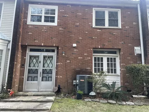 928 Courthouse Rd #10, Gulfport, MS 39507