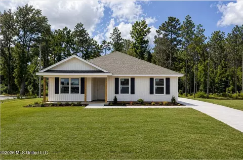148 Kings Crossing Dr, Lucedale, MS 39452
