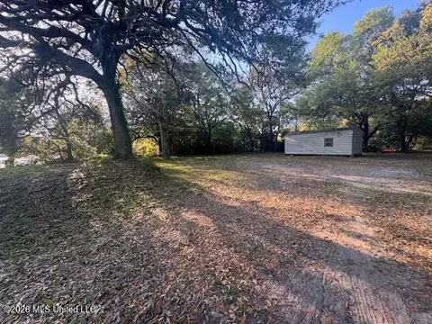 1907 Ingalls Ave, Pascagoula, MS 39567