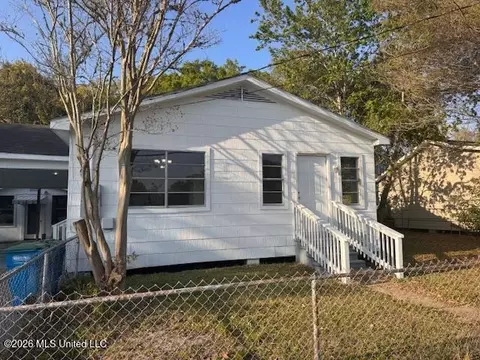 1911 Ingalls Ave, Pascagoula, MS 39567