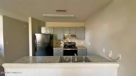 Kitchen - 133 Shadow Hill Dr, Madison, MS 39110 photo 1 of 1