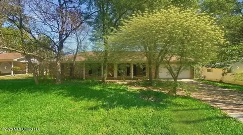 1886 Smallwood St, Jackson, MS 39212