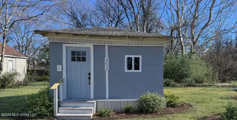 353 Walnut St, Canton, MS 39046