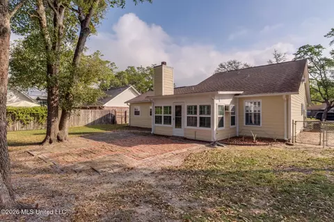 Exterior - 102 S Wright Ave, Long Beach, MS 39560 photo 3 of 4