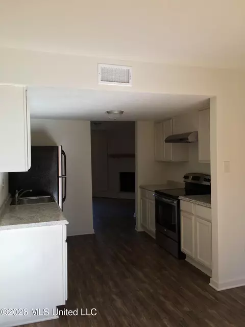 Kitchen - 1050 Monroe St #ABCD, Jackson, MS 39202 photo 1 of 3