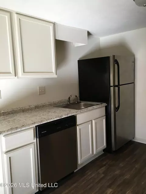 Kitchen - 1050 Monroe St #ABCD, Jackson, MS 39202 photo 3 of 3