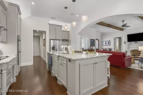 Kitchen - 711 S Chickasaw Dr, Flowood, MS 39232 photo 6 of 7