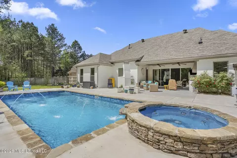 Exterior - 711 S Chickasaw Dr, Flowood, MS 39232 photo 7 of 15