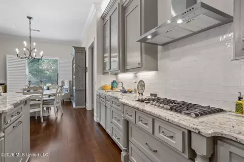 Kitchen - 711 S Chickasaw Dr, Flowood, MS 39232 photo 5 of 7
