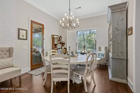 Dining - 711 S Chickasaw Dr, Flowood, MS 39232 photo 1 of 1