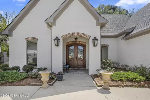 Exterior - 711 S Chickasaw Dr, Flowood, MS 39232 photo 2 of 15