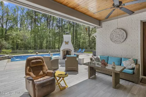 Exterior - 711 S Chickasaw Dr, Flowood, MS 39232 photo 3 of 15
