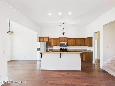 Kitchen - 3337 Pecan Estates Dr, Hernando, MS 38632 photo 3 of 3