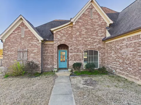 Exterior - 3337 Pecan Estates Dr, Hernando, MS 38632 photo 2 of 4