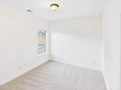 Bedroom - 3337 Pecan Estates Dr, Hernando, MS 38632 photo 2 of 4