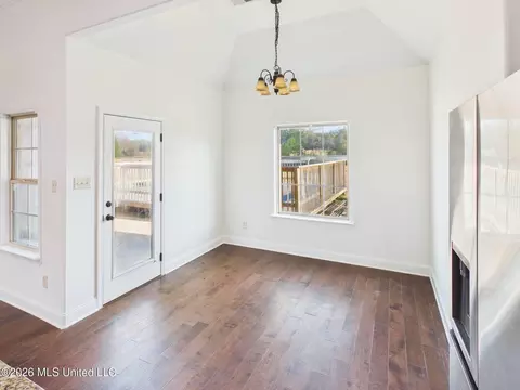 Dining - 3337 Pecan Estates Dr, Hernando, MS 38632 photo 1 of 1