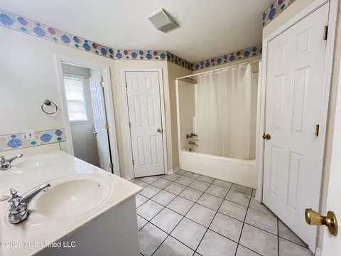 Bath - 113 Fox Run, Mccomb, MS 39648 photo 1 of 5
