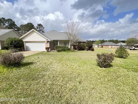 Exterior - 113 Fox Run, Mccomb, MS 39648 photo 2 of 4