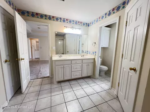 Bath - 113 Fox Run, Mccomb, MS 39648 photo 4 of 5
