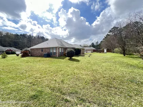 Exterior - 113 Fox Run, Mccomb, MS 39648 photo 4 of 4