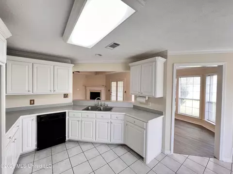 Kitchen - 113 Fox Run, Mccomb, MS 39648 photo 4 of 4