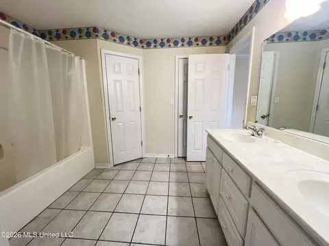 Bath - 113 Fox Run, Mccomb, MS 39648 photo 3 of 5