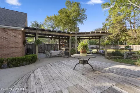 Exterior - 5111 Canton Heights Dr, Jackson, MS 39211 photo 10 of 21