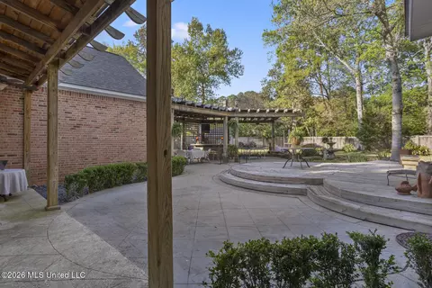 Exterior - 5111 Canton Heights Dr, Jackson, MS 39211 photo 8 of 21