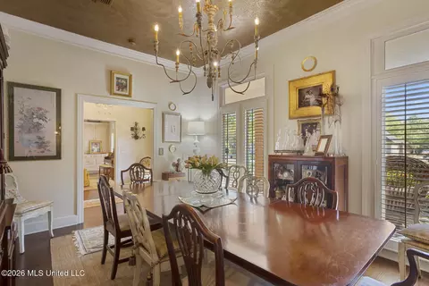 Dining - 5111 Canton Heights Dr, Jackson, MS 39211 photo 2 of 5