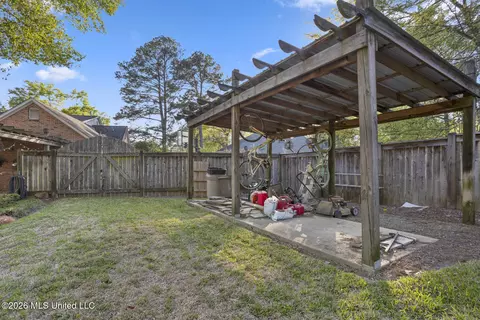 Exterior - 5111 Canton Heights Dr, Jackson, MS 39211 photo 15 of 21