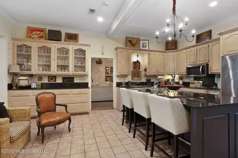 Kitchen - 5111 Canton Heights Dr, Jackson, MS 39211 photo 2 of 5