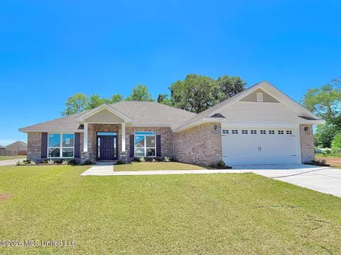 14837 Fritz Cir, Gulfport, MS 39503