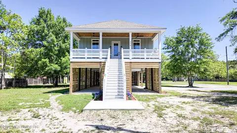350 Menge Ave, Pass Christian, MS 39571