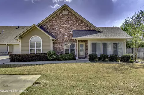 1720 Sweetwater Dr, Pearl, MS 39208