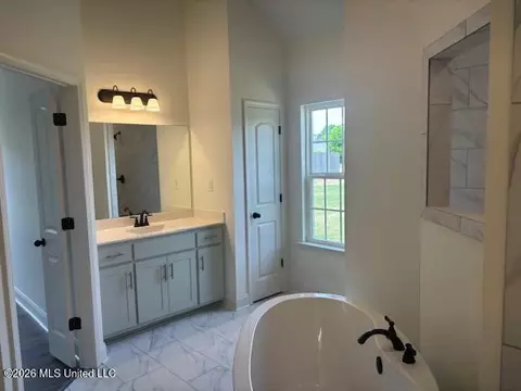 Entry Way - 926 Buttermilk Dr, Nesbit, MS 38651 photo 1 of 1
