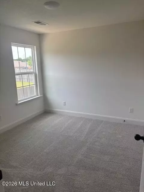 Bedroom - 926 Buttermilk Dr, Nesbit, MS 38651 photo 3 of 4