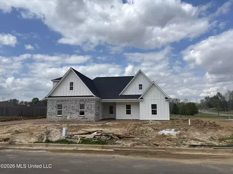 926 Buttermilk Dr, Nesbit, MS 38651