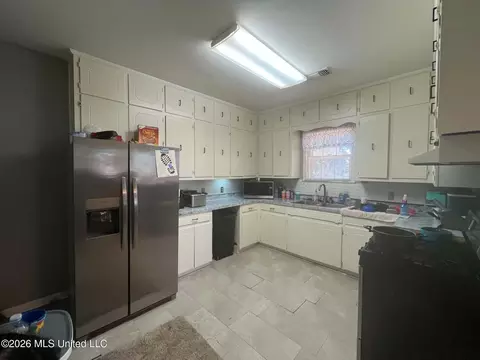 251 W Race St, Rolling Fork, MS 39159 photo 8
