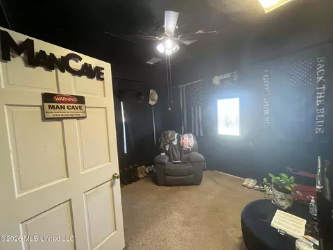 251 W Race St, Rolling Fork, MS 39159 photo 4