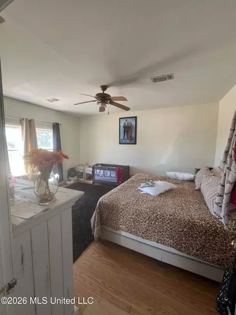 251 W Race St, Rolling Fork, MS 39159 photo 9