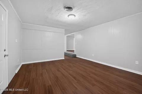 Living - 764 Avalon Rd, Jackson, MS 39206 photo 9 of 9