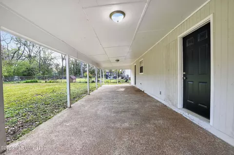 Exterior - 764 Avalon Rd, Jackson, MS 39206 photo 3 of 6