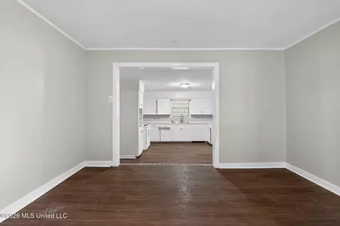 Living - 764 Avalon Rd, Jackson, MS 39206 photo 3 of 9