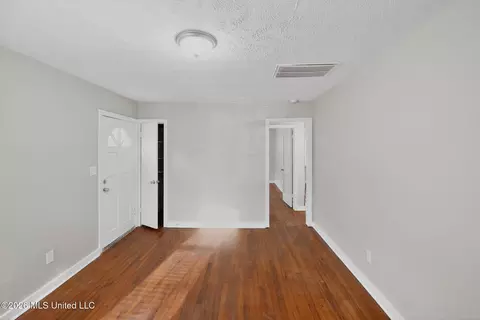Living - 764 Avalon Rd, Jackson, MS 39206 photo 7 of 9