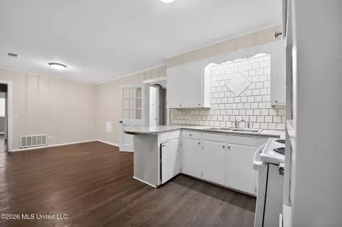 Other - 1541 Dianne Dr, Jackson, MS 39204 photo 3 of 16