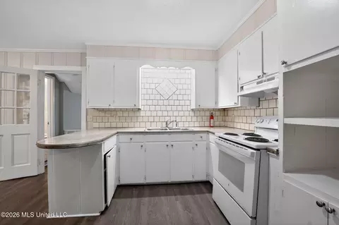 Kitchen - 1541 Dianne Dr, Jackson, MS 39204 photo 1 of 1