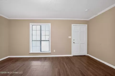 Living - 1541 Dianne Dr, Jackson, MS 39204 photo 1 of 13